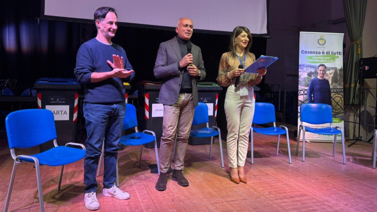 Cosenza, al via il progetto di educazione ambientale nelle scuole con Peppino Mazzotta e il Sindaco Caruso - 