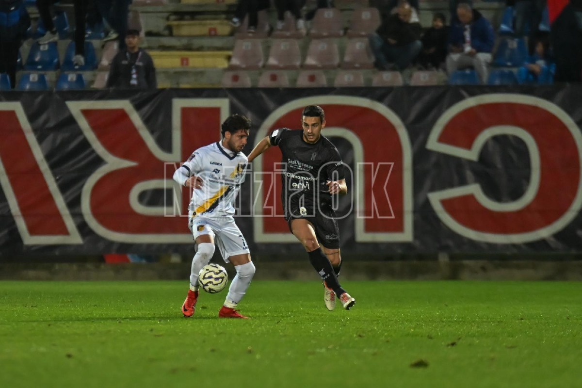 #CrotoneGiugliano 1-0 | Gomez da tre punti: una rete del capitano manda k.o. il Giugliano  - 