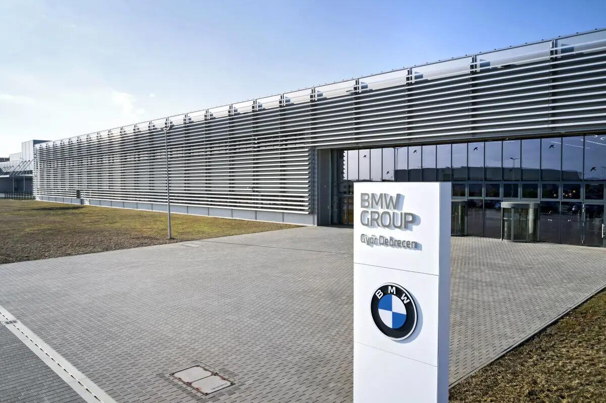 Sostenibilità nella progettazione e produzione della nuova BMW iX3 - 