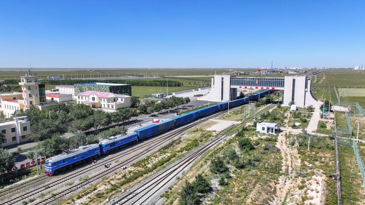 Cina-Europa: interporto Erenhot ha gestito oltre 15mila treni merci in 5 anni - 
