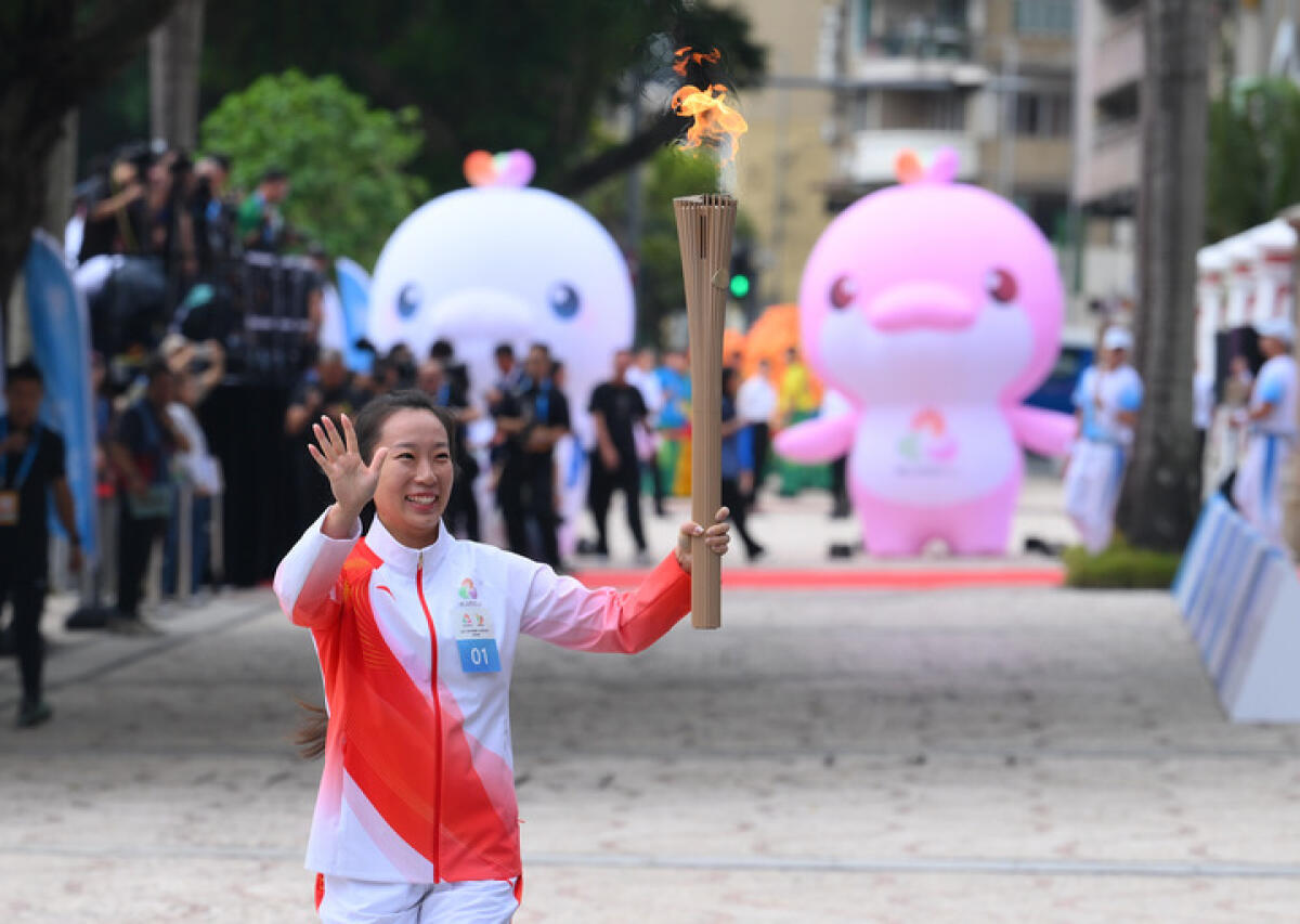 Cina, prima staffetta transfrontaliera della torcia per i Giochi Nazionali - 