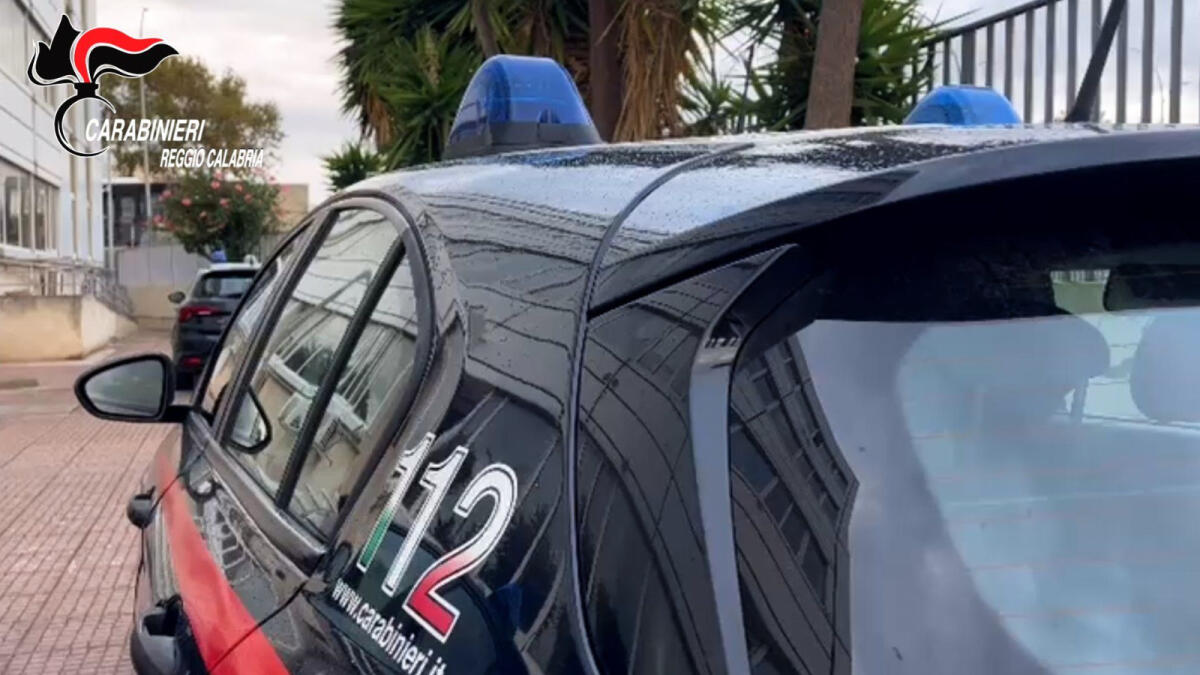 Casa trasformata in bazar della droga, 54enne arrestato a Reggio Calabria - 