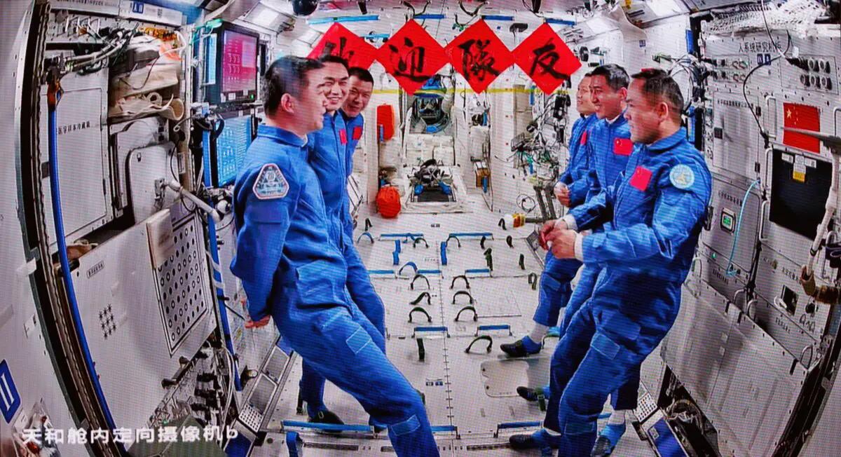 Cina: missione di rientro degli astronauti di Shenzhou-20 procede senza intoppi - 