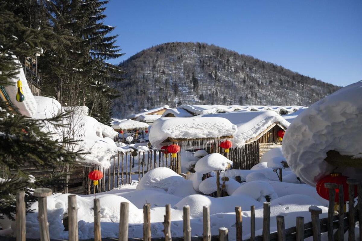 Cina, area turistica panoramica su ghiaccio e neve apre nello Heilongjiang - 