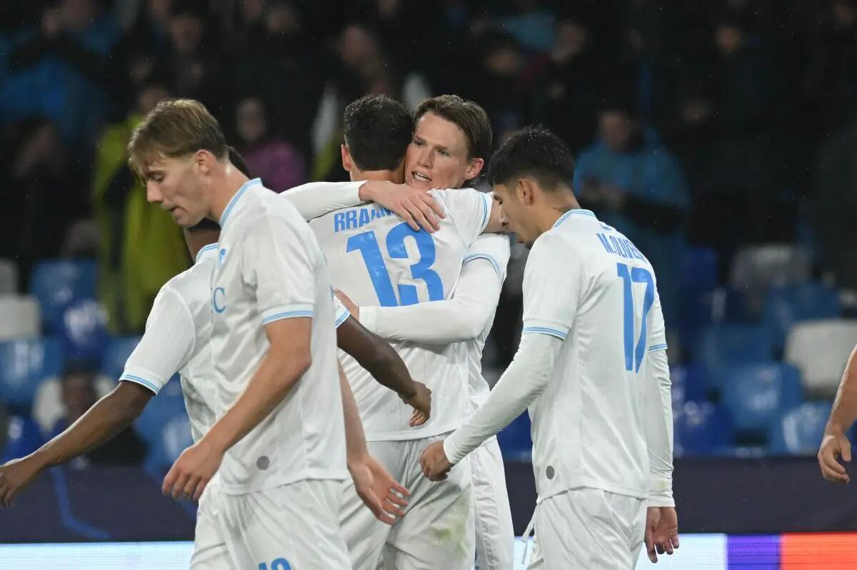 Napoli ok col Qarabag: McTominay decisivo, 2-0 al Maradona - 