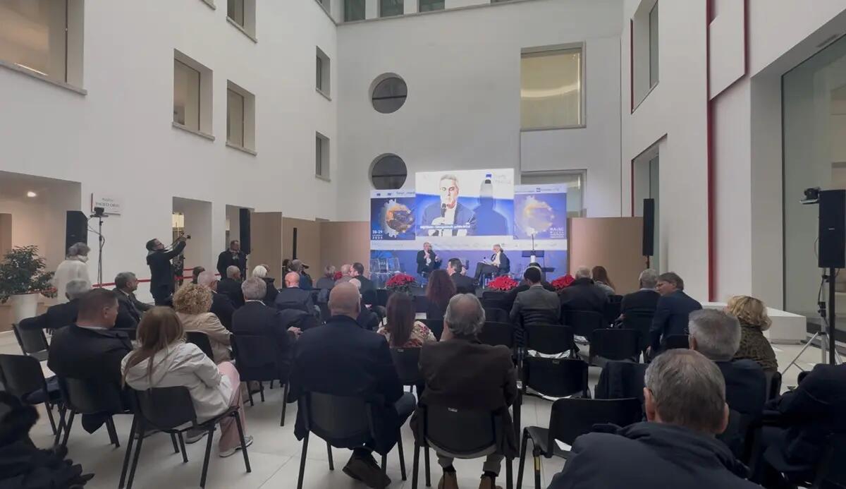 “Connessioni mediterranee”, il Mezzogiorno strategico per Europa e Africa - 