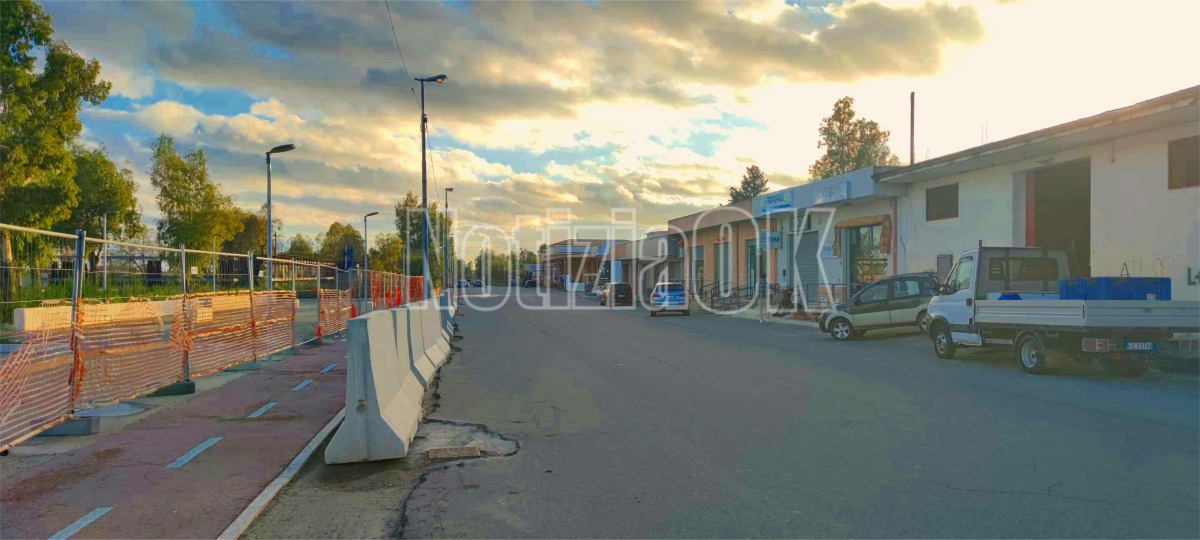 Via Le Castella  - Isola di Capo Rizzuto -  Redazione