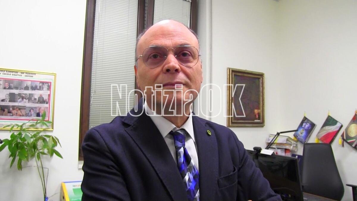 Crotone - Pingitore denuncia le “prassi distorte” in Consiglio comunale - Pingitore Iginio Redazione