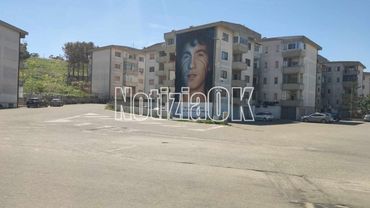 Crotone - 300 alloggi senza ascensore, per anziani e ammalati è impossibile uscire - 