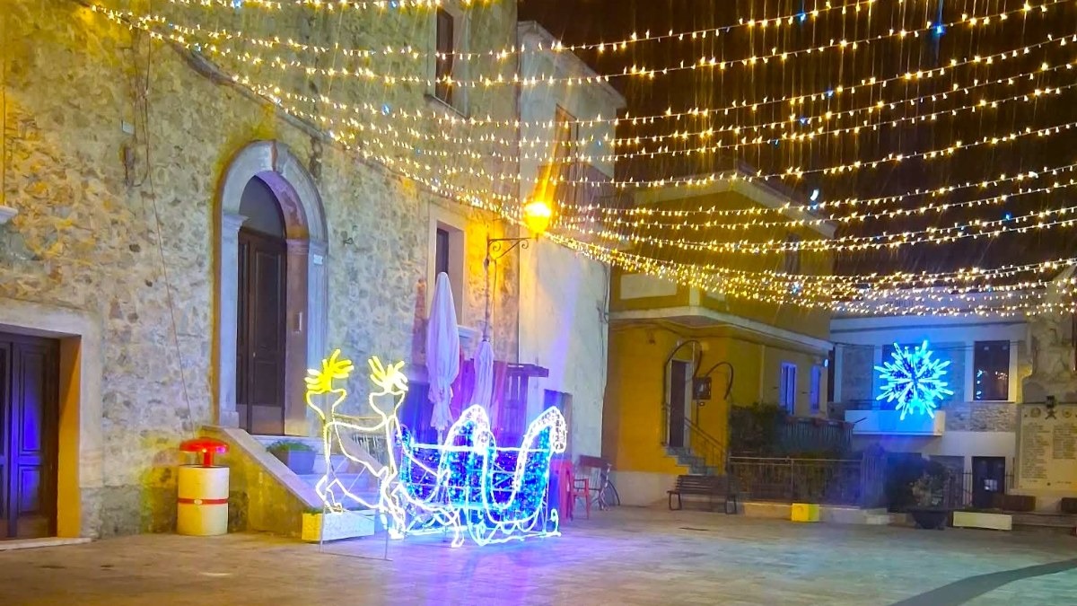 Natale a Belcastro: magia e tradizione tra mercatini e spettacoli nel borgo antico - belcastro natale us 