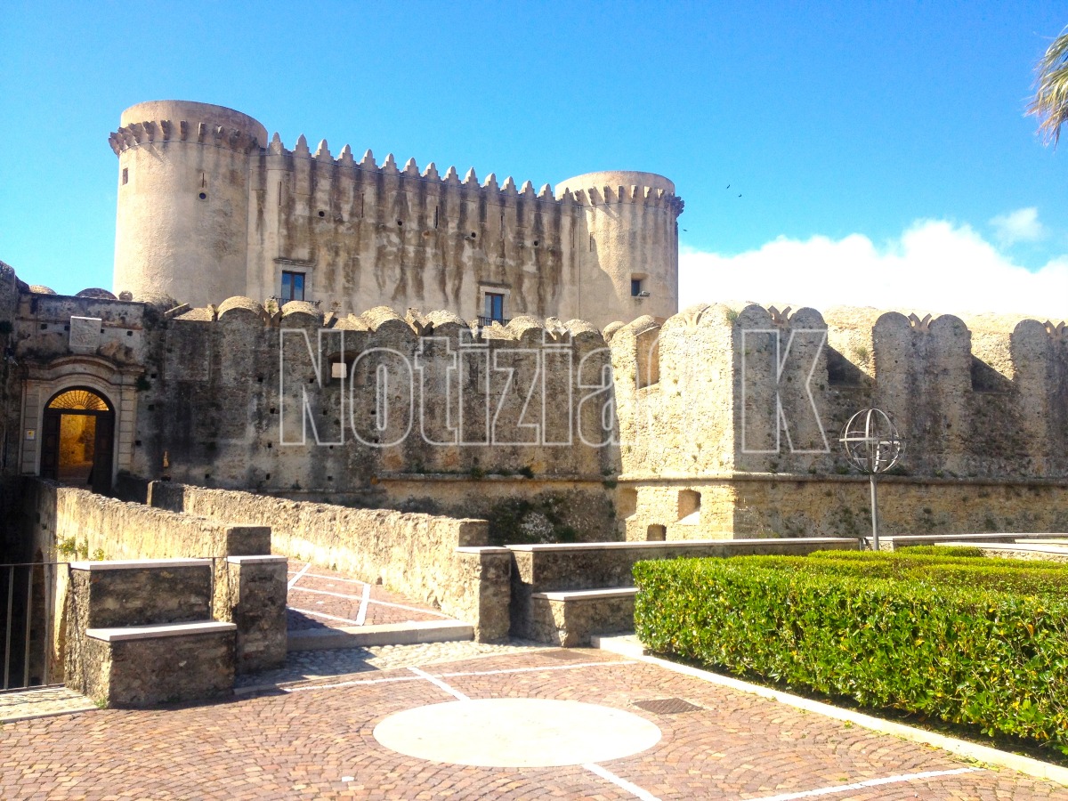 Santa Severina - Mollo e il suo libro protagonista nel weekend di Giornate in Biblioteca - 