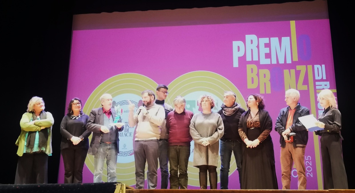 Lamezia Terme celebra il teatro amatoriale: grande successo per la X edizione del Premio FITA “Bronzi di Riace” - 