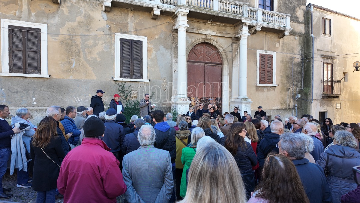 (VIDEO) Itinerari a 50 giri: sette anni di storia e bellezza riscoperta nel centro di Crotone - 