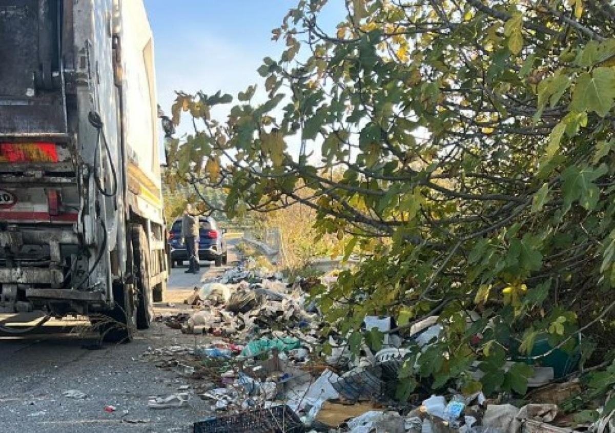 Roccabernarda, il Comune interviene per rimuovere i rifiuti abbandonati vicino al “Ponte di Ferro” - 