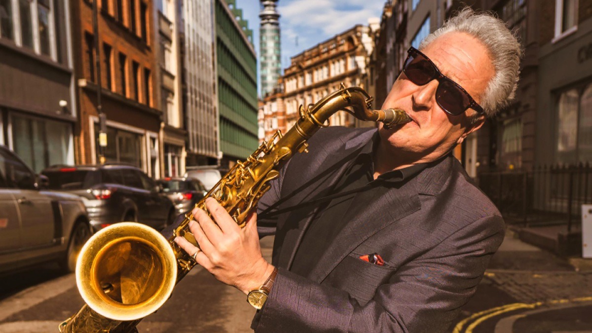 Lamezia Terme accende lo swing: Ray Gelato & The Giants chiudono in esclusiva la 48ª MusicAMA Calabria - 