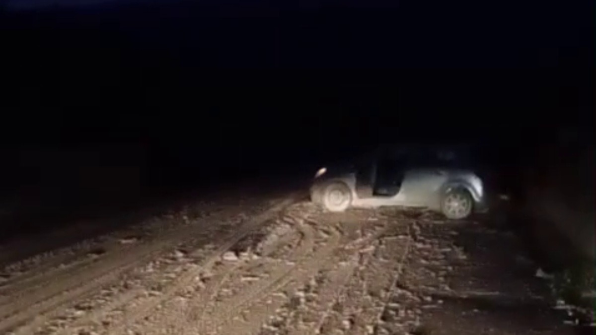 Crotone - SP 52 Papanice, fiume di fango e paura tra gli automobilisti - 