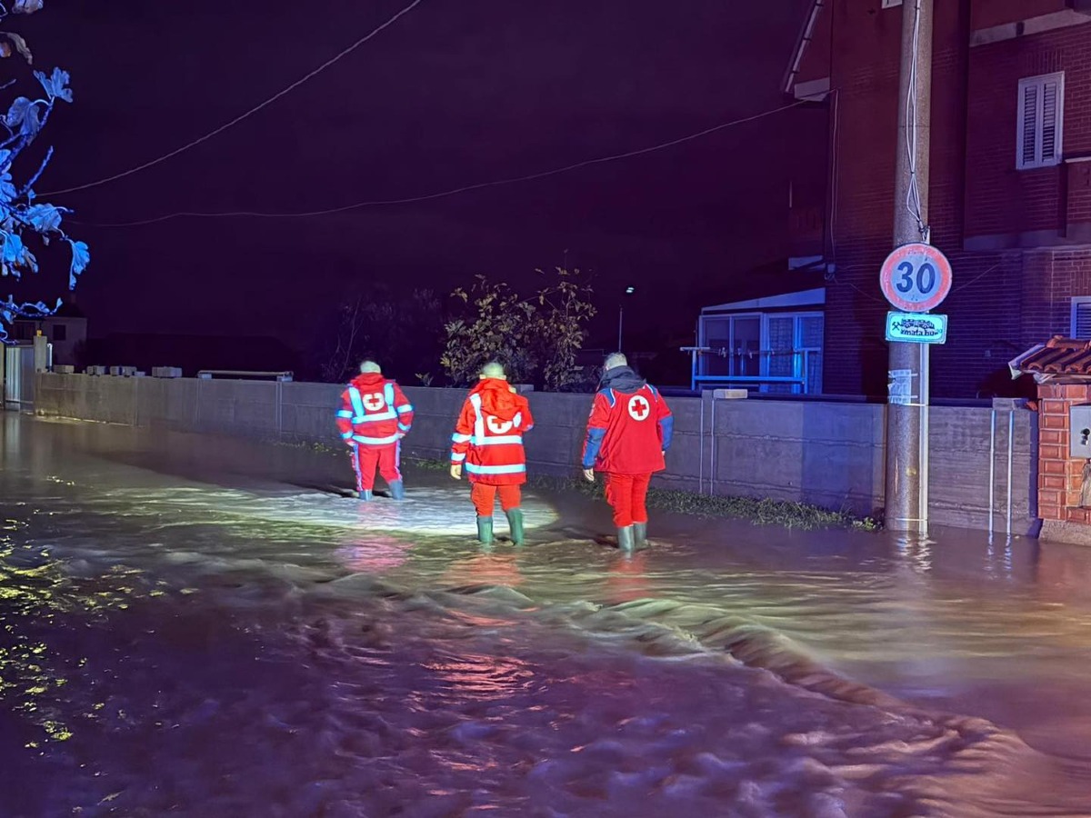 Maltempo a Crotone: pioggia nella notte, registrati allagamenti nella zona Nord - 