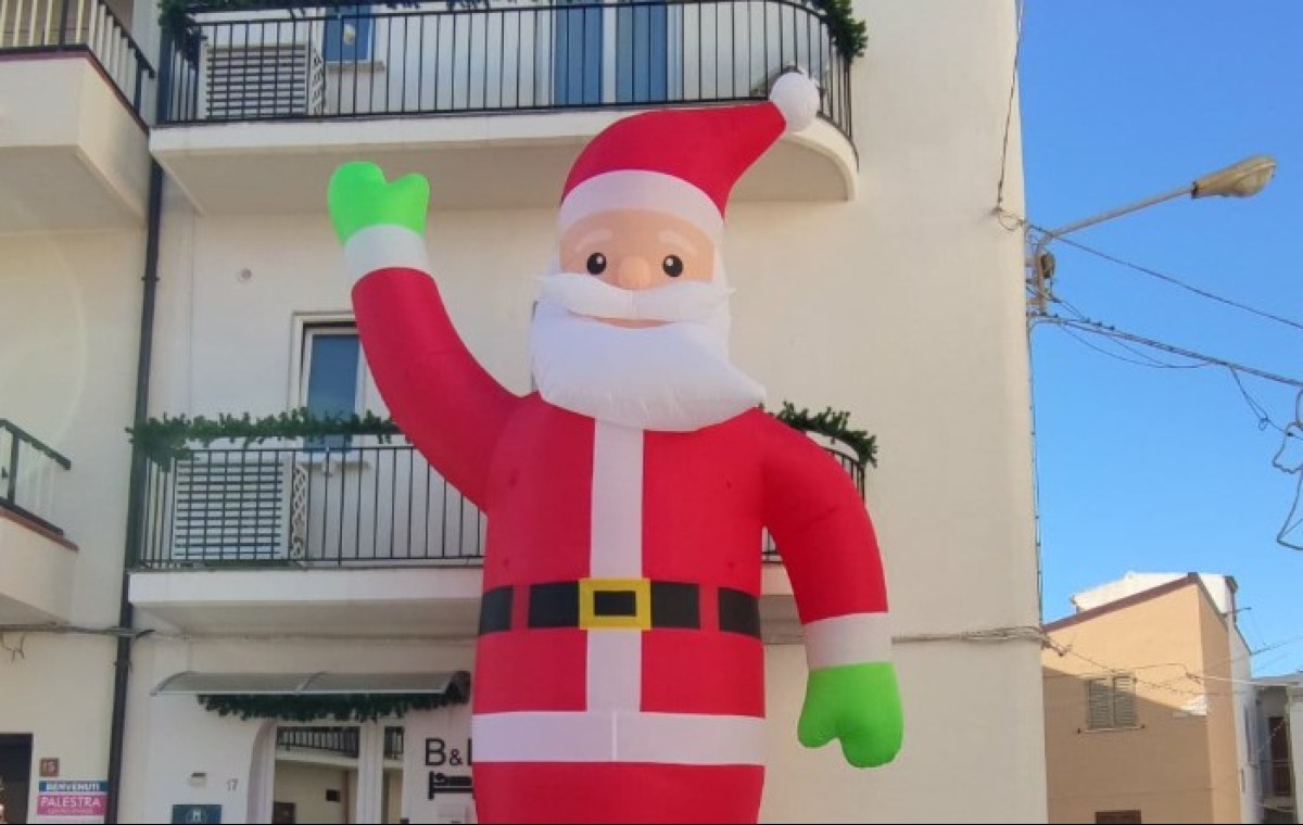 Le Castella si prepara al Natale con la magia della Casa di Babbo Natale - 