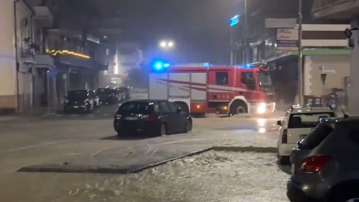 "È inaccettabile, solidarietà ai commercianti", Giuseppe Fiorino (Città Futura) sugli allagamenti a Crotone - 