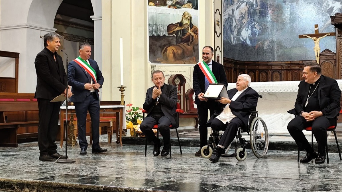 Gemellaggio Arcidiocesano e Premio “Cassiodoro il Grande”: Squillace celebra la storia e l’eredità del grande senatore - 