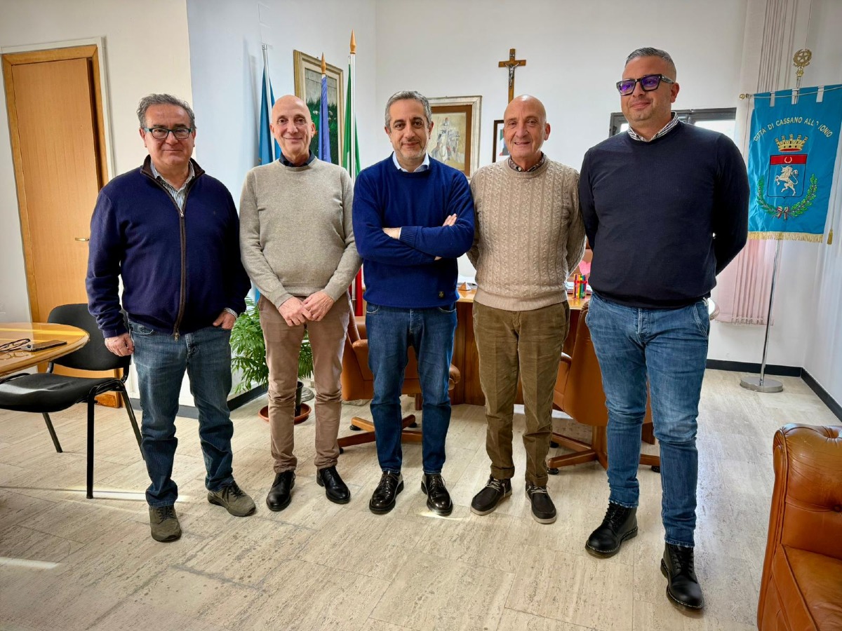 Cassano all'Ionio, Casa Bianca Group: in Sindaco incontra il gruppo imprenditoriale di maggioranza - 