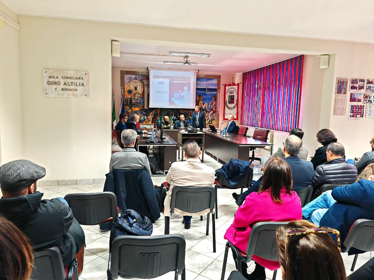 Supporto ai Comuni per gestire i finanziamenti, a Botricello l’iniziativa della Presidenza del Consiglio dei Ministri - 