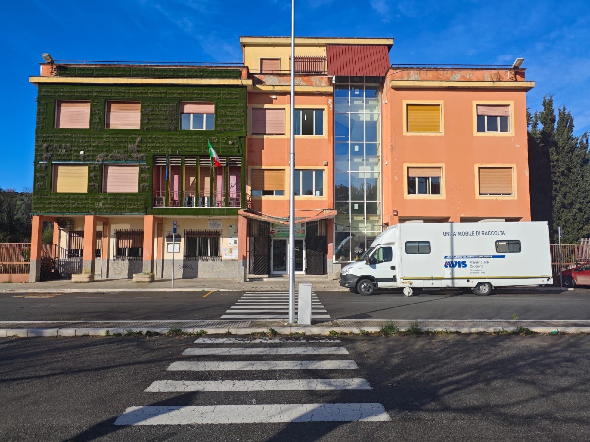 Crotone | Giornata di raccolta sangue e volontariato al liceo G.V. Gravina - 