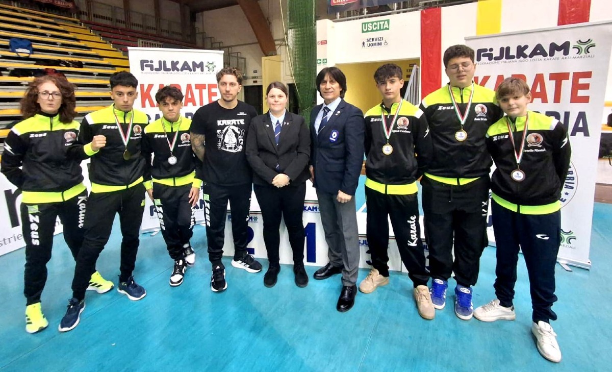 ASD Martial Kroton Ryu al Gran Prix Karate Cadetti – Seniores di Vibo Valentia - 