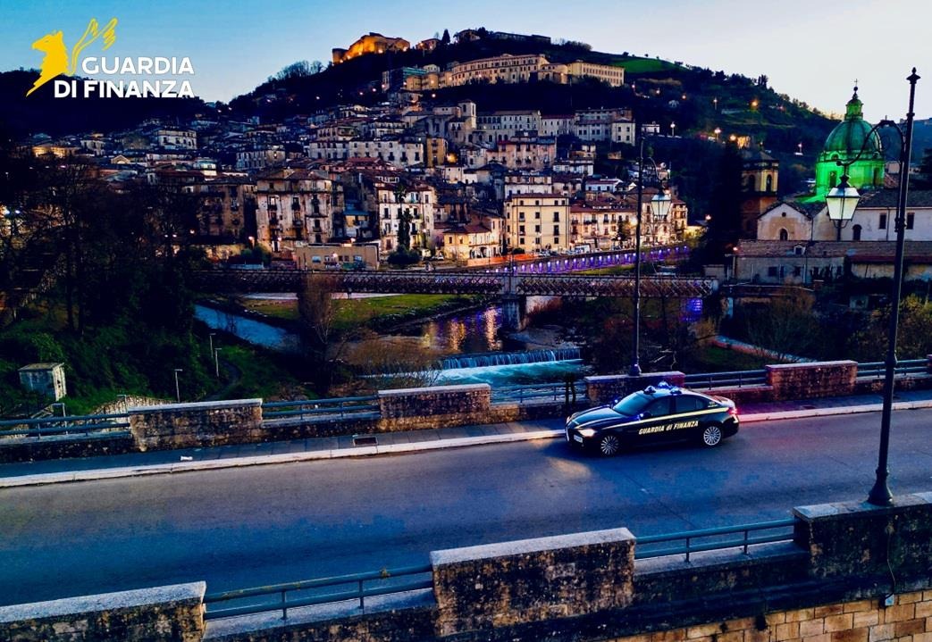 GdF Cosenza: arresti e sequestri per evasione fiscale e crediti d’imposta inesistenti - 