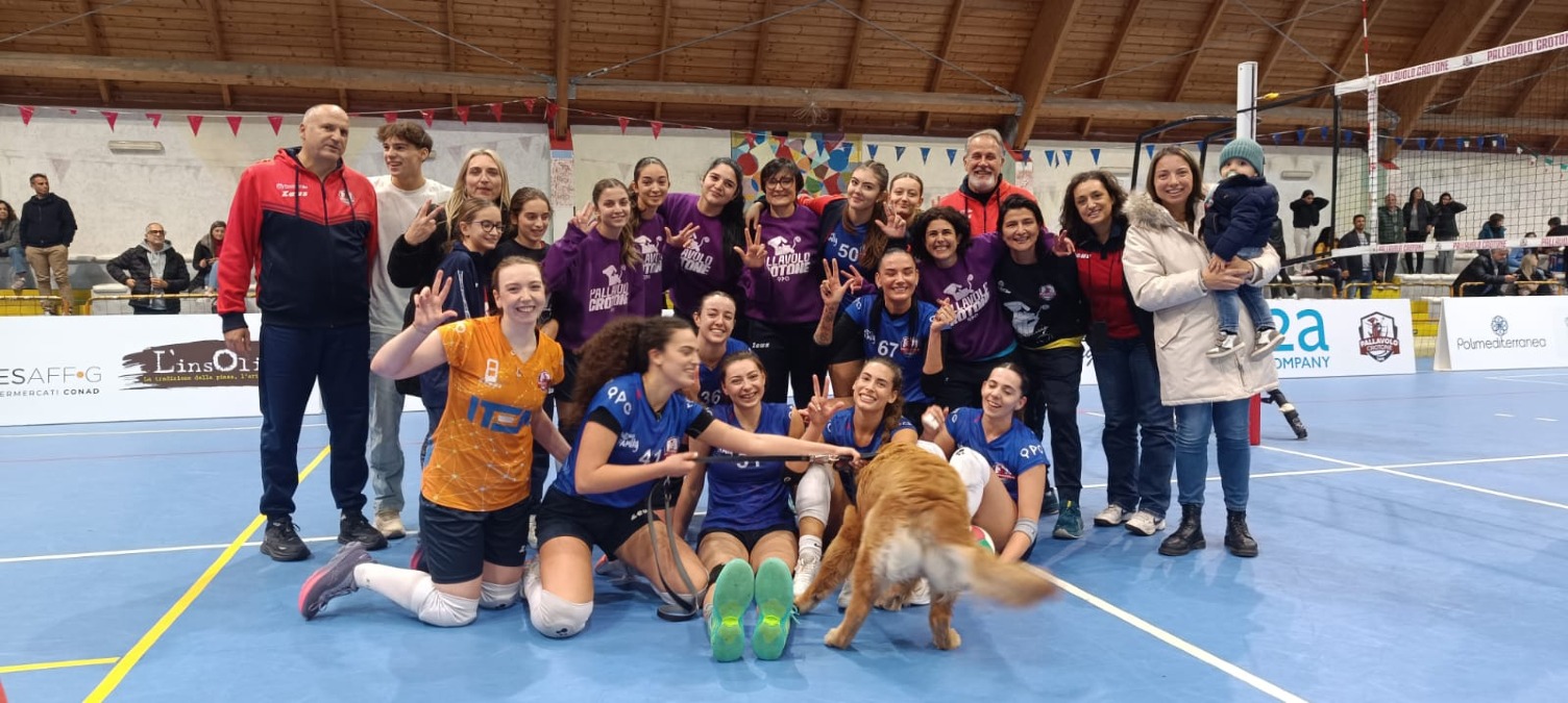 Le Sirene della Pallavolo Crotone colpiscono ancora: battuta l'Orlandina Volley - 