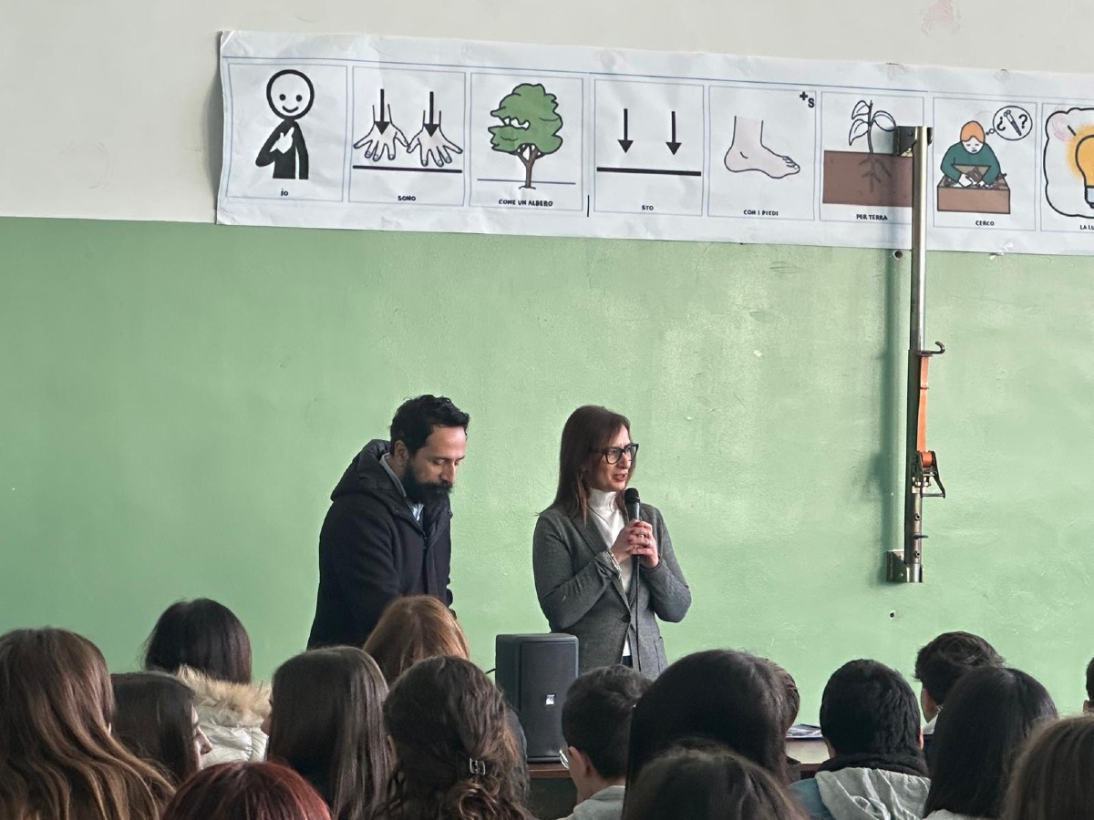 Cassano all'Ionio, basi teoriche per comprendere il funzionamento delle istituzioni - 