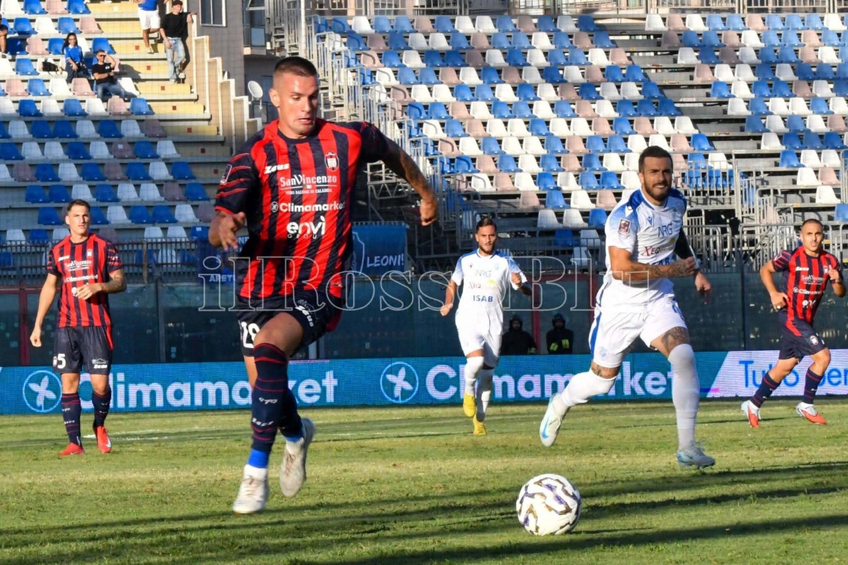 #PotenzaCrotone | I convocati di Longo: quatto assenze al "Viviani" - 