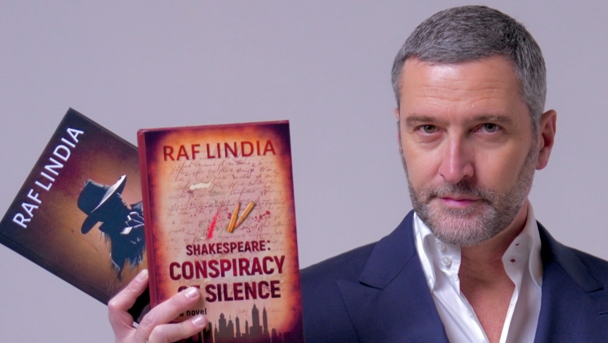 Cosenza, presentazione di “Là Dove Crescono i Bergamotti” di Raf Lindia  - 