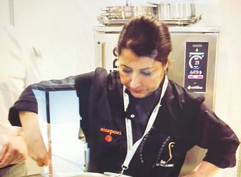 Crotone - A lezione con chef Sondra Arena per sostenere il reparto pediatrico - 