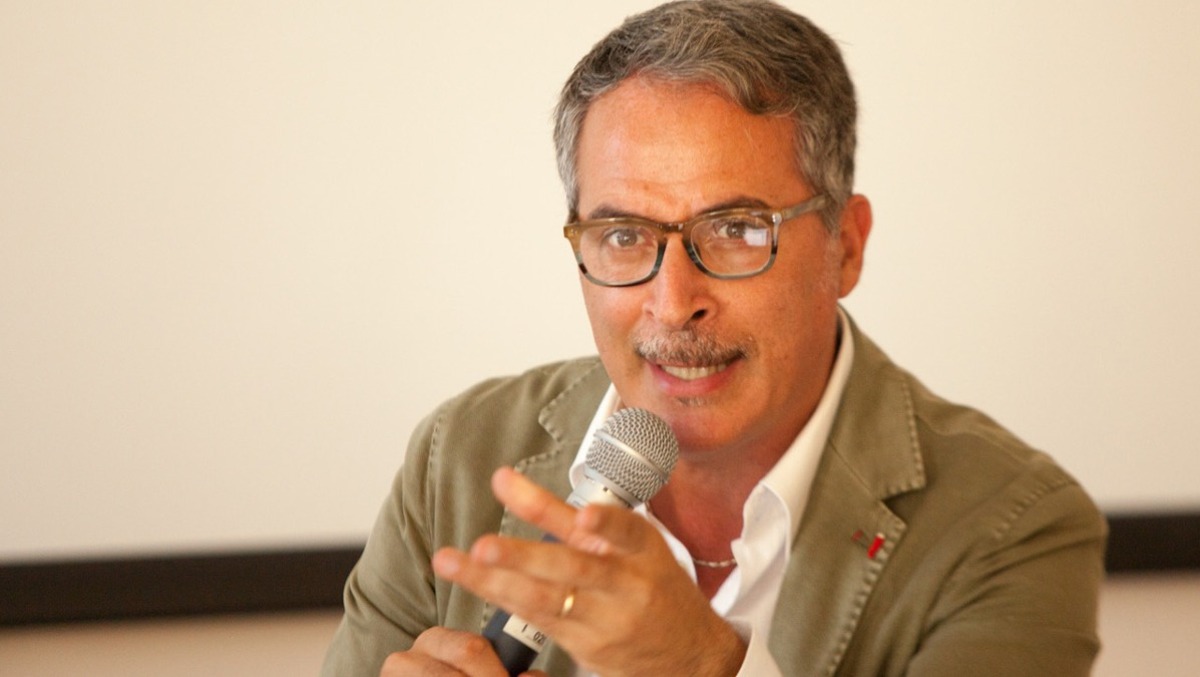 Lamezia Terme, "Il filosofo in paltò": in uscita il nuovo libro di Raffaele Gaetano - 