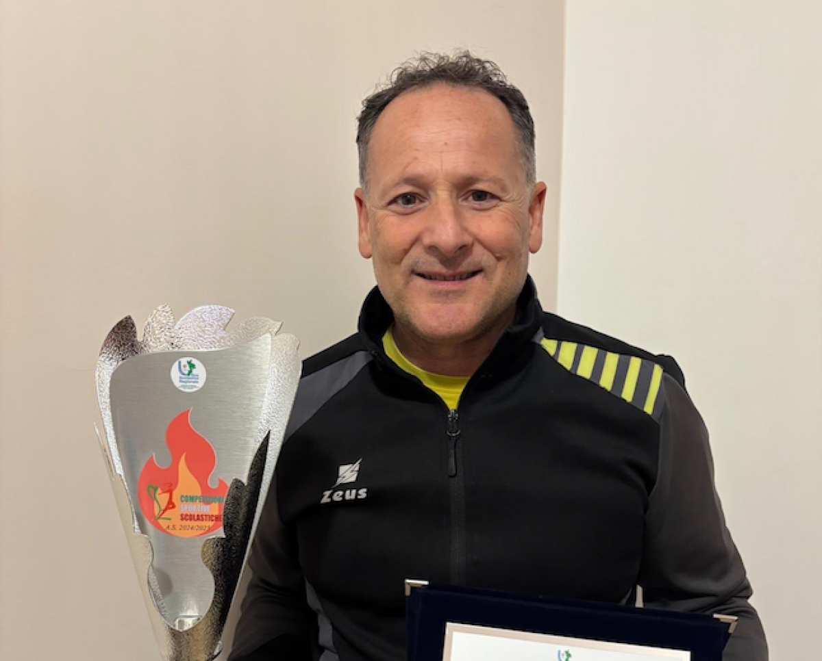 Crotone, l'I.C. Papanice Alfieri conquista il terzo posto nelle attività sportive scolastiche 2024/2025 - 