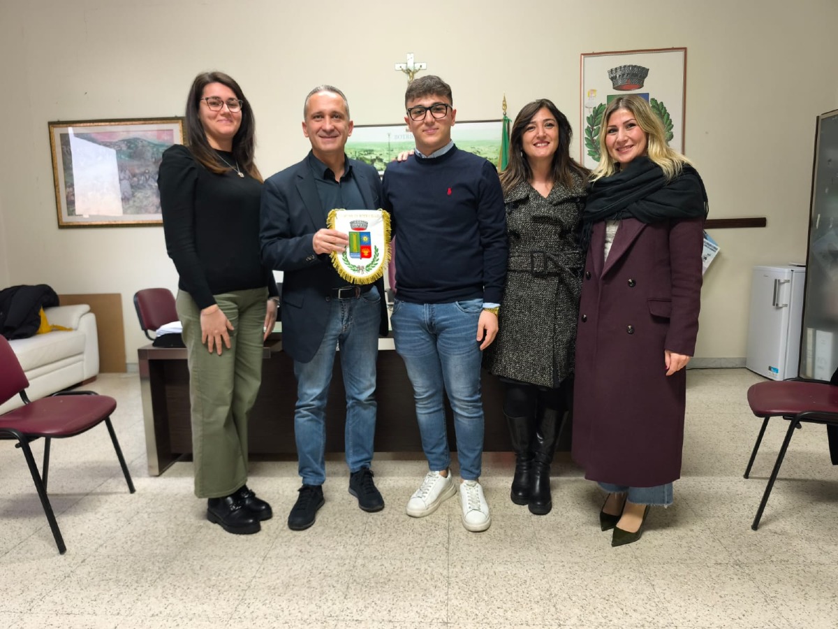 Il Sindaco di Botricello riceve Antonio Rizzo, nuovo presidente della Consulta Studentesca di Catanzaro - 