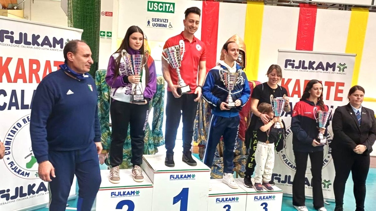 Accademia Karate Lamezia protagonista a Vibo Valentia: trionfo tra i giovani e podio nel Gran Prix regionale - 