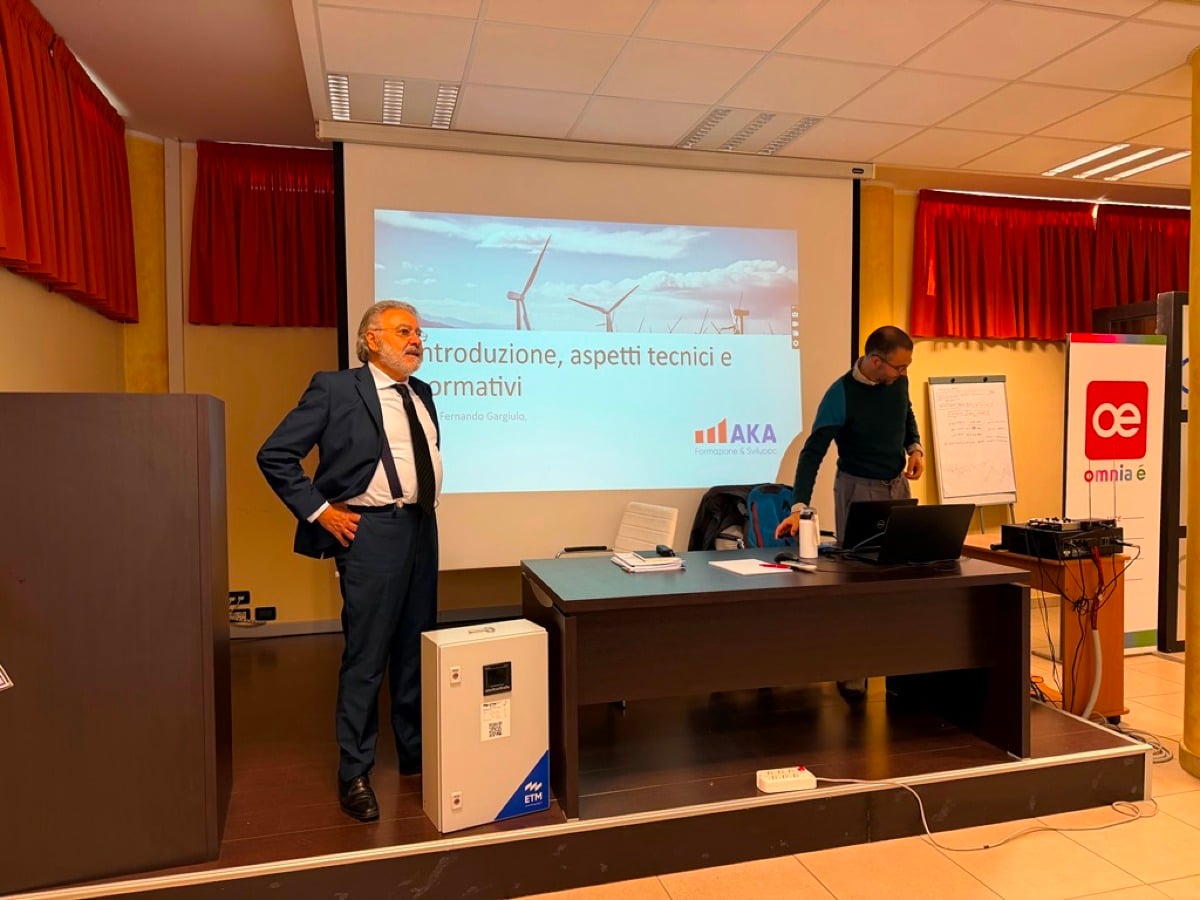 Zumpano, Fotovoltaico: fino a 10 mila euro per l'adeguamento degli impianti - 