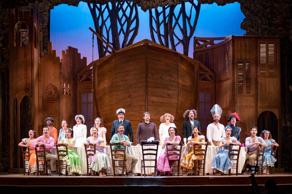 Al Rendano di Cosenza arriva "Aggiungi un posto a tavola" con Giovanni Scifoni e Lorella Cuccarini - 