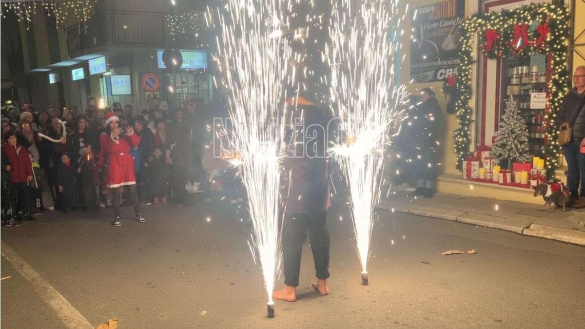 Crotone - Via Firenze in festa per “Natale al Centro”: mercatini, sapori e spettacoli - 