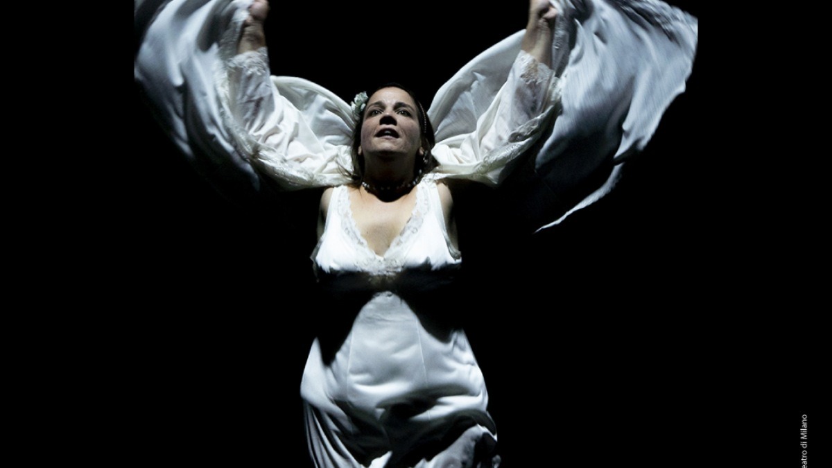 L'Angelo del Focolare in scena a Rende: Emma Dante porta il dramma del femminicidio domestico - 