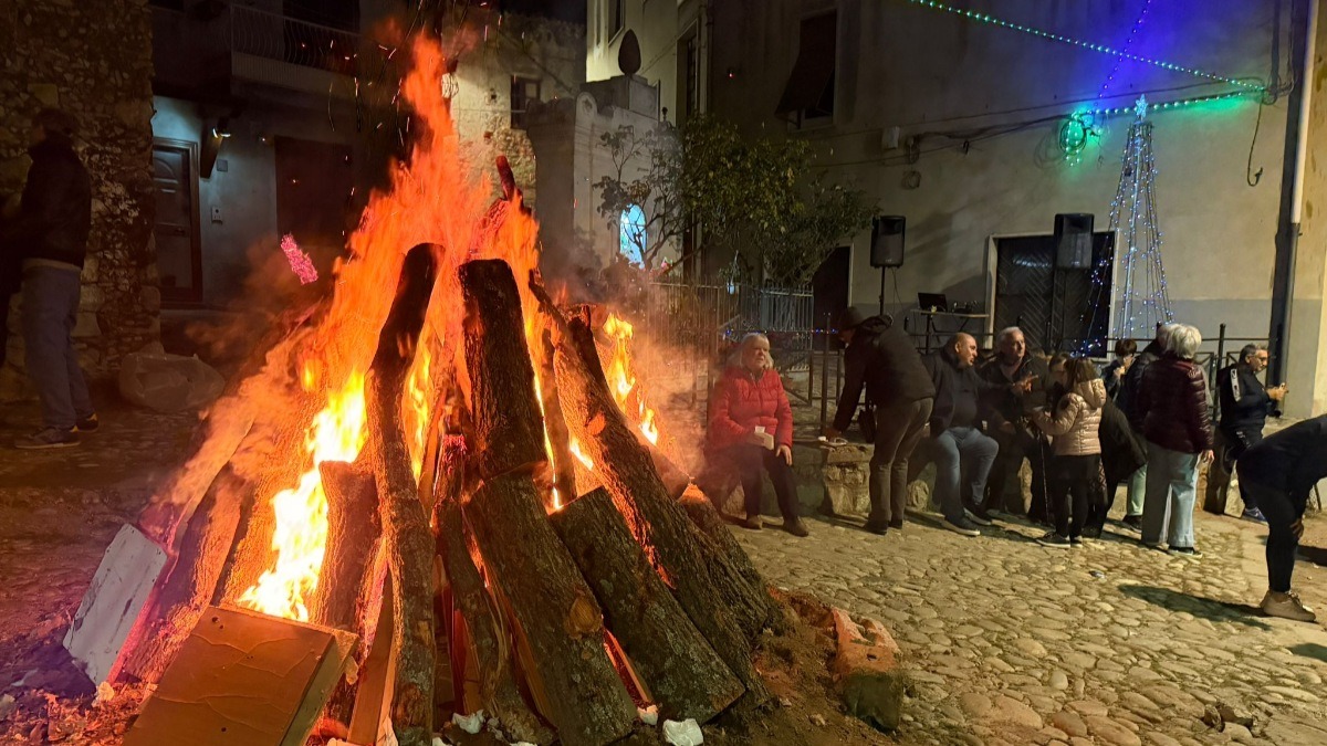 Cotronei, la Festa della Ruga celebra Santa Lucia   - 