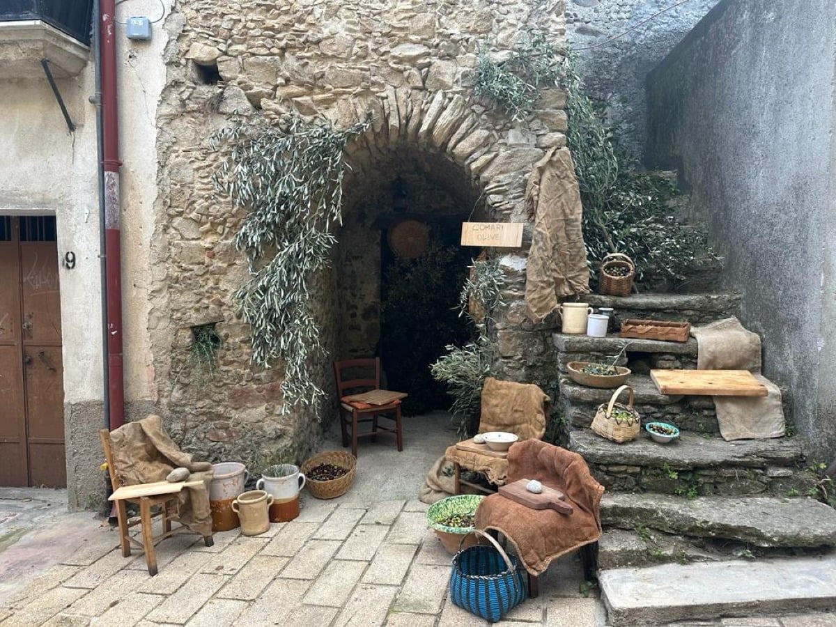 Torna a Cotronei il presepe vivente  - 