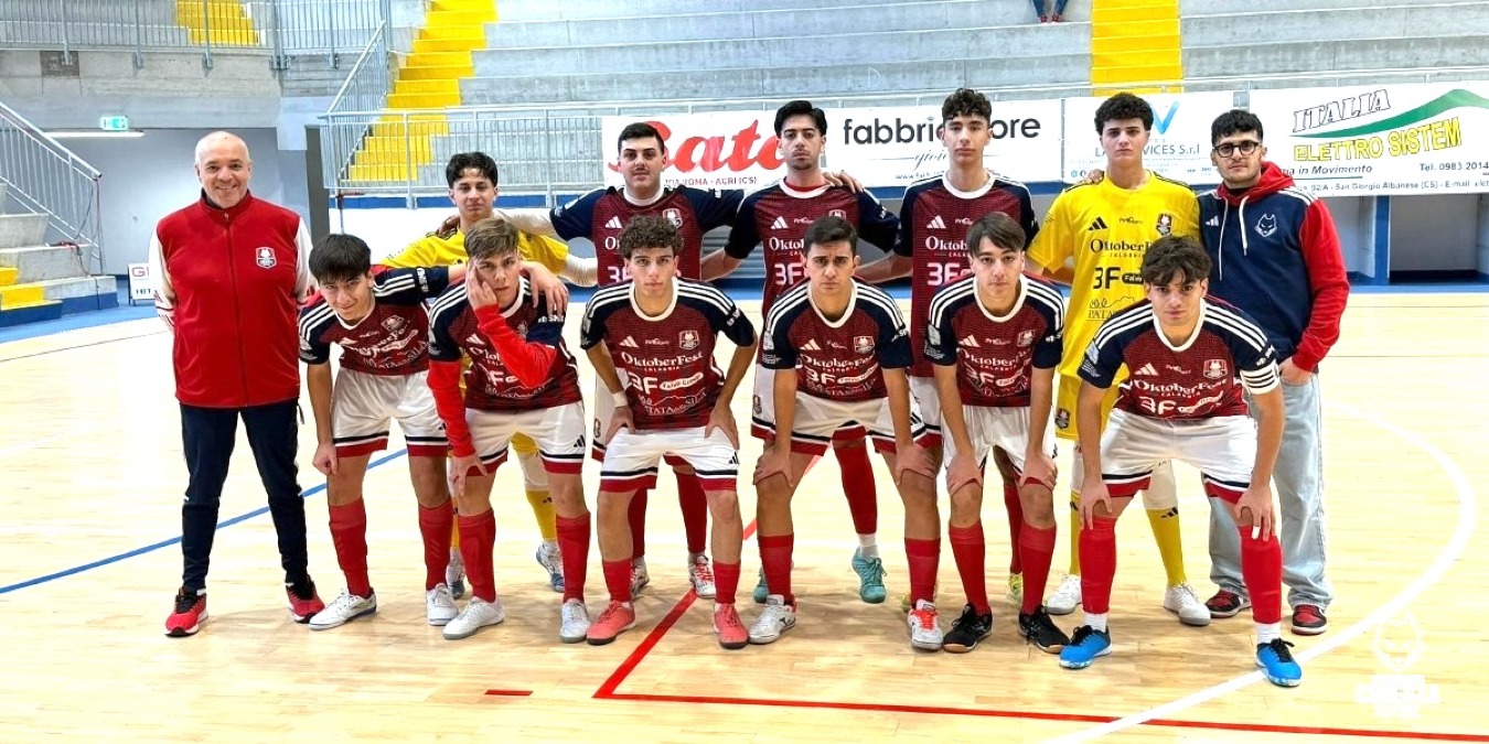 Calcio a 5 - Vittoria convincente dei lupacchiotti Under 19: Città di Acri battuto 2-0 - 