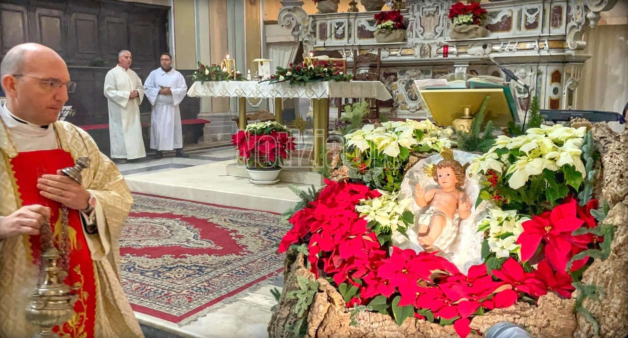 Crotone - Vigilia di Natale presso la Chiesa dell'Immacolata: tra veglia e celebrazioni - 
