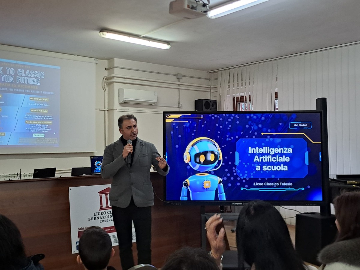 Cosenza, al Liceo Telesiolo Special Open Day dal titolo: "Back to Classic in the Future" - 