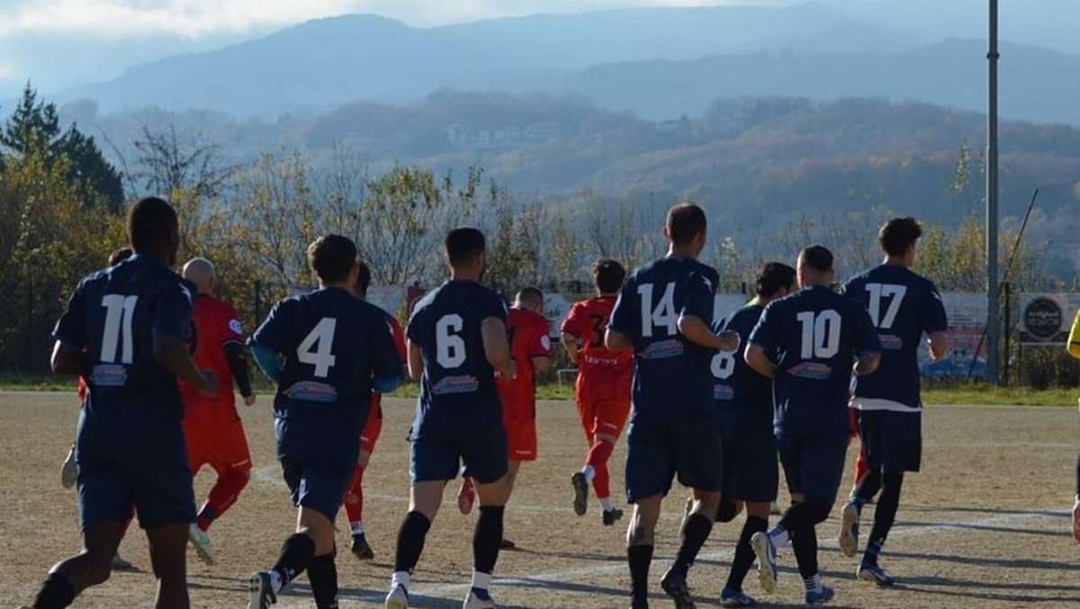 Rogliano–Cutro 0-1: i biancoazzurri espugnano il campo nonostante le assenze - 
