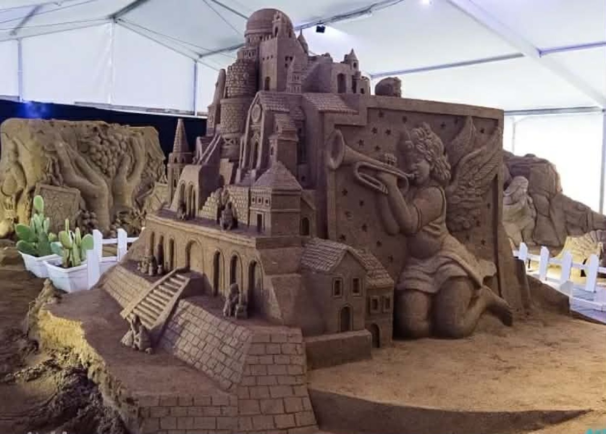 Soverato, la magia del Natale rivive nelle sculture di sabbia - 
