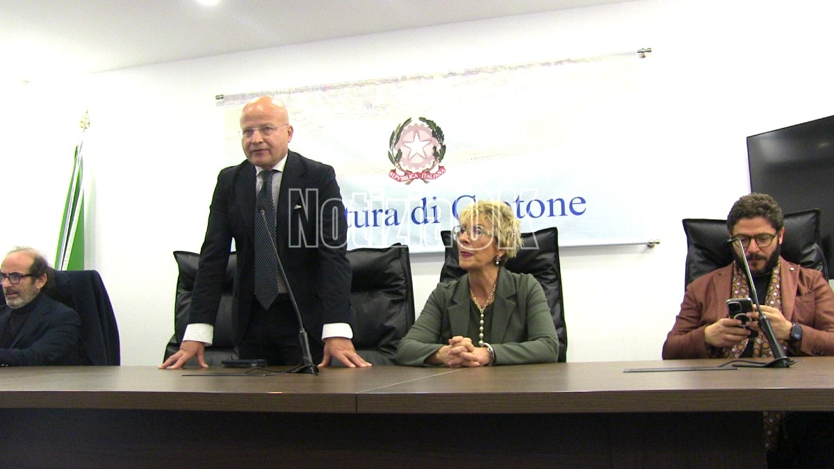 (VIDEO) Legalità partecipata, la Questura di Crotone apre ai giovani: protagonisti oggi, cittadini attivi domani - 